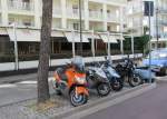 Mopeds auf einer Parkflche in Riccione.(9.6.2012)
