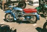 Auch dieses Motorrad, eine Adler, wurde auf besagter Oldtimer und Traktorenschau im Sommer 2003 im Taunus gezeigt. (digitalisiertes Dia)
