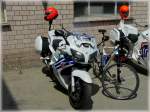 Bei der Veteranenrundfahrt war die belgische Polizei mit dem Fahrrad und dem Motorrad vertreten. 04.06.2011
