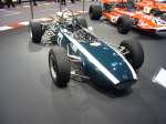Cooper T77-Climax von 1965. Mit einem solchen Wagen bestritt der Formel 1 Weltmeister von 1970, der Österreicher Jochen Rindt, seine erste Formel 1 Saison. Der 8-Zylindermotor leistet 210 PS aus 1499 cm³ Hubraum. Das Gewicht des Wagens liegt bei 450 kg. Essen Motor Show am 01.12.2015.