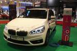 BMW Elektroauto auf der Essen Motor Show 2016.