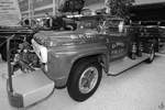 Dieses auf einem Fahrgestell von Ford aufgebaute Tanklöschfahrzeug entstand 1957 bei der Alexis Fire Equipment Company in Illinois (USA). (Technik-Museum Speyer, Mai 2014)