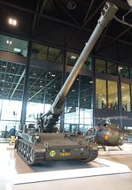 Niederl. Militärmuseum, Panzerhaubitze M110A2, 203 mm Geschütz (21.08.2016)