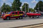 VW Amarok, mit einem Rettungsboot auf dem Anhänger des CGDIS, war bei der Militärparade in der Stadt Luxemburg mit dabei.