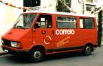 Fahrzeug der portugiesischen Post- und Fernmeldeverwaltung CTT für den Postdienst; der Telekommunikationsbereich wurde 1992 abgetrennt / gesehen in Tavira (Distrikt Faro/Portugal), 27.06.1988 --