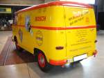 Heckansicht eines Ford Taunus Transit mit zeigenssischer Werbebeschriftung eines Bosch-Dienstes. 1961 -1965. Classic Remise Dsseldorf am 11.03.2012.