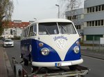 VW Bulli mit Landliebe Werbung am 03.04.16 in Maintal