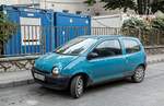 Diesen Renault Twingo Mk1 (Farbe: Blu Cyan) habe ich in Juni, 2022 fotografiert.