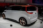 VW Budd-e, ein Elektro-Van Concept aus dem Hause VW, ausgestellt auf dem Autosalon Genf 2016.