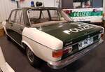 =Audi 100 S, Bj. 1971, 1,8 l, 90 PS, ausgestellt im Polizei-Oldtimer-Museum Marburg, Oktober 2023.