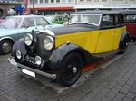 Bentley 3.5 Litre Saloon. 1933 - 1936. Der 3.5 Litre war in etlichen Karosserieversionen, auch von berühmten Karosserieschneidern, lieferbar. Insgesamt wurden nur 1177 Einheiten dieses Modelles produziert. Der abgelichtete Saloon mit Werkskarosserie hat einen
6-Zylinderreihenmotor, der aus 3669 cm³ Hubraum 105 PS leistet. Mülheim an der Ruhr am 22.05.2016.