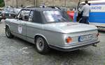 =BMW 2002 Baur Cabrio, Bj. 1972, steht in Fulda anl. der SACHS-FRANKEN-CLASSIC im Juni 2019