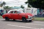 Chevrolet aus den 50er Jahren beim Platz der Revolution in Santiago de Cuba. Die Aufnahme stammt vom 11.07.2013.