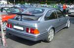 Heckansicht eines Ford Sierra RS Cosworth der Modelljahre 1986 und 1987. 9. Ford-Classic-Event an Mo´s Bikertreff in Krefeld am 03.09.2023.