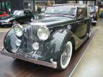 Frontansicht eines Jaguar MK IV 3.5 Litre Drophead Coupe. 1946 - 1948. Classic Remise Dsseldorf am 01.11.2012.