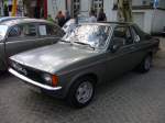 Opel Kadett Aero. Von 1976-1977 wurde dieses Auto 1.224 mal bei Baur in Stuttgart produziert. Oldtimertreffen des AC-Kettwig.