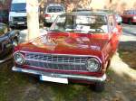 Opel Rekord A Limousine. 1963 - 1965. Der Nachfolger des P2 war im Stil des Chevrolet II gezeichnet. Hier wurde ein 1500´er abgelichtet. Er leistet 55 PS aus 1.488 cm Hubraum. Besucherparkplatz der Historicar Duisburg am 21.10.2012.