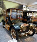 Panhard-Levassor X12, franzsischer Oldtimer, Baujahr 1912, 4-Zyl.Motor mit 4048ccm und 22PS, Vmax.90Km/h, Automobilmuseum Mlhausen, Nov.2013