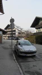 Dieser Peugeot stand am 4.3.2012 in Kitzbhel.