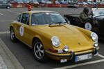 Porsche 911T 2.2, Bj 1970, hat seinen Platz auf dem Parkplatz eingenommen. 01.10.2021