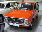 Toyota 1000 Kombi der Baureihe KP36. 1972 - 1978. Das Einsteigermodell von Toyota war in Deutschland seit Oktober 1974 als zweitürige Limousine und dreitüriges Kombimodell erhältlich. Auf anderen Exportmärkten gab es den Wagen auch als Pickup-Modell. Der 4-Zylinderreihenmotor hat einen Hubraum von 993 cm³ und leistet 45 PS. Die Höchstgeschwindigkeit ist mit 140 km/h angegeben.