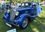 . Triumph 14/60 Vitesse 4LT Saloon, Bj 1937, 4 Zyl Motor mit 1800 ccm und 60 Ps, war am 30.08.2015 nach Mondorf angereist.