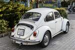 Rückansicht / Seitenansicht: klassischer VW Käfer. Foto: 09.2023.
