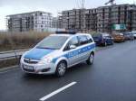 Ein Polizei Streifenwagen in Frankfurt Riedberg am 12.12.10