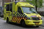 MB Sprinter Krankenwagen unterwegs in Maastricht (NL). 04.2024