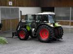 Class Traktor mit Frontheber am 09.08.11 in Ottacker 