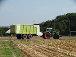 Lohnunternehmen Mäser Fendt Vario 828 mit Claas Cargos 9500 beim Mais Ernten am 15.09.16 in der Nähe von Altenstadt (Hessen)