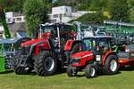 Massey Ferguson 8S225 und der kleine Bruder 1750 waren bei der Landmaschinen Ausstellung in Ettelbrck zu sehen. 02.07.2022 