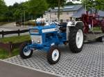 . Traktor Ford 4000, Bj 1967, 60 Ps, 3294 ccm, gesehen am 20.07.2014 in Consdorf (L) beim Traktorentreffen.