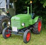 . Traktor Steyr Typ 180, Bj 1952, 2 Zyl, ccm 2661, 25 PS aufgenommen beim Traktorentreffen in Keispelt. 10.08.2014