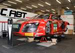 Leider in der 1.Runde ausgeschieden Nr.1 Audi R8 LMS ultra, C. Abt Racing nach dem Rennen beim Pitwork in der Box. Spa Francorchamps am 20.6.2015 ADAC GT Masters