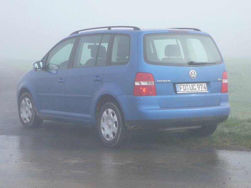 Touran im Nebel, am 23.04.08