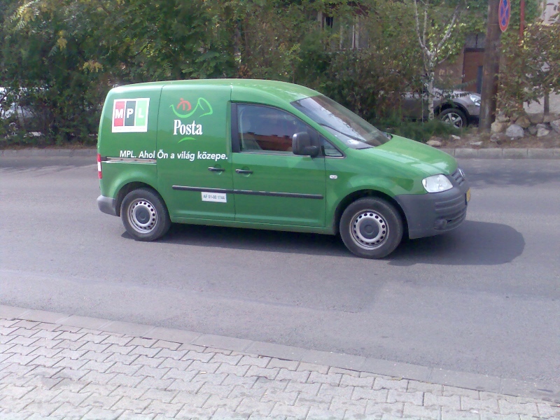 Ungarischer Postwagen: VW Caddy.