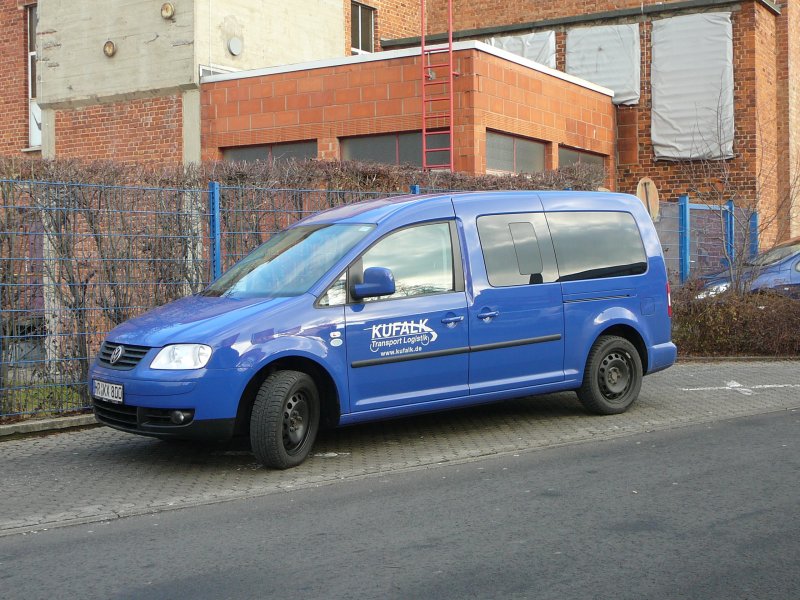 VW Caddy der Firma  KUFALK Logistik  unterwegs in Fulda am 26.01.09