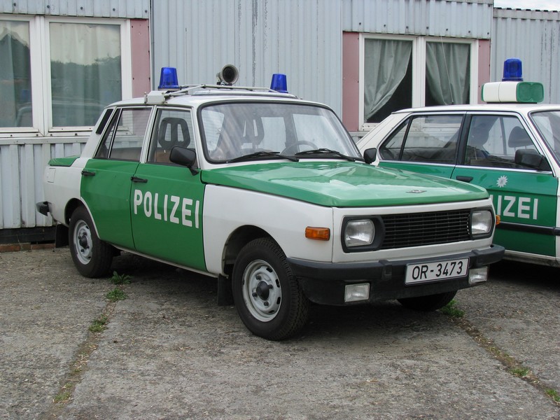 Wartburg 353 als Funkstreifenwagen der Brandenburger Polizei beim Museumsfest des Blaulichtmuseums in Beuster 22.07.2009