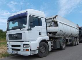 MAN TGA 18.430, gesehen im Frühjahr 2016 in einem Gewerbegebiet in Detmold