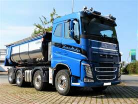 Volvo FH500 Kipper gesehen in Weiden Oberpfalz 26.09.2021