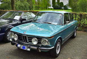 BMW 02, zu Gast auf beim Oldtimertreffen, Frühlingserwachen am Sportcentrum Loherhof Geilenkirchen , 1.Mai 2023 