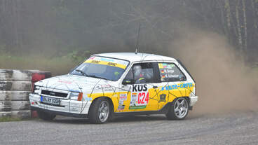 C24, Opel Corsa A GSi, Fahrer:  Berger Marc und Link Andreas, Vorauswagen, ADAC Rallye Köln Ahrweiler am 9.11.2024 im Staub und Nebel am Nürburgring