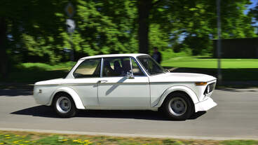 BMW 1802 mit Verbreiterung und tiefer gelegt, mitgezogen am 1.