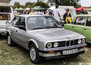 BMW 3 E30 Stufenheck, als klassifizierter Oldtimer.