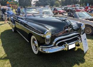 Oldmobile Futuramic 88 Convertible Coupe aus dem Jahr 1950.