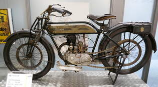 Triumph, Baujahr 1926, im Originalzustand, 298ccm, 2-Takt, 4 PS, Vmax.75 Km/h, Fahrzeugmuseum Suhl, April 2025