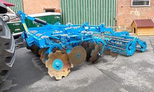 =Lemken Rubin 10 Scheibenegge, gesehen beim Ortsjubilum 1000 Jahre Groenbach im Juni 2025