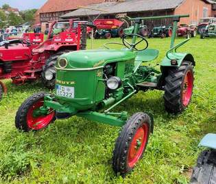 =Deutz D 15, gesehen beim Ortsjubilum 1000 Jahre Groenbach im Juni 2025