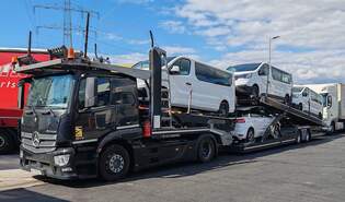 =MB Actros als Autotransporter rastet im Juli 2025 an der A 3